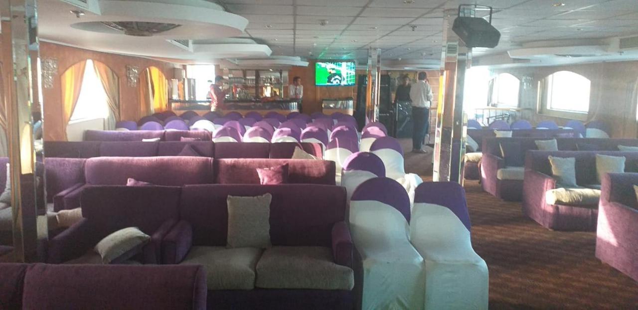 Hotel Ship Queen Isis Elminya ミニヤー エクステリア 写真